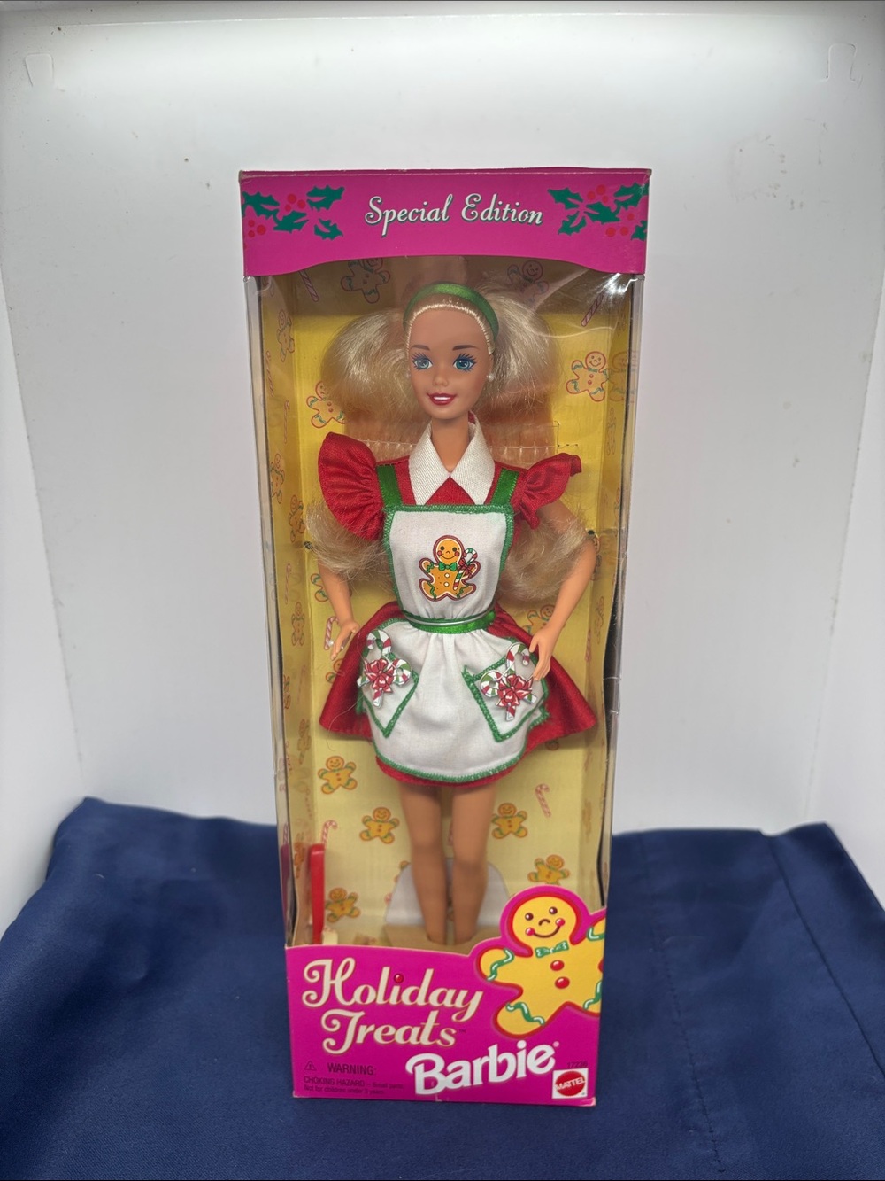 Vintage Mattel Holiday Treats Barbie Special Edition 1997 Christmas Gingerbread
